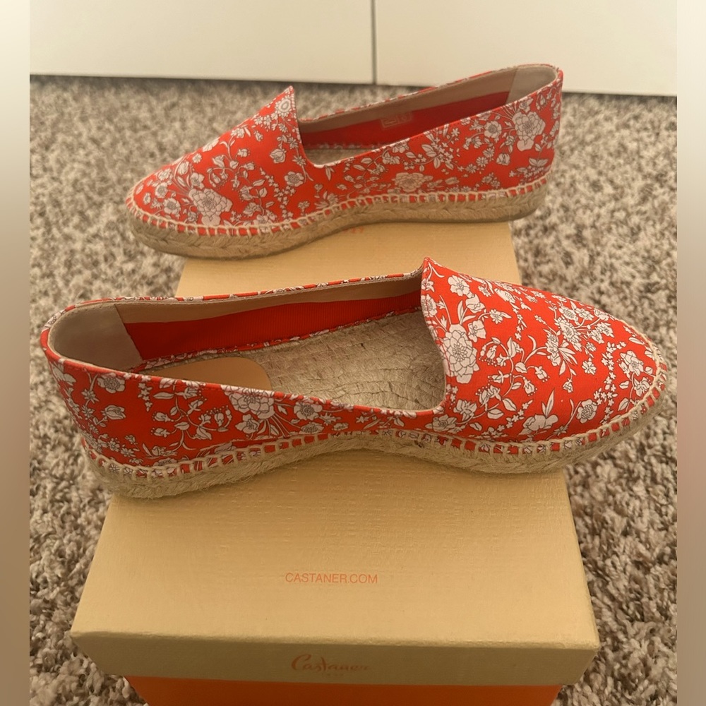 Castañer Joana Rojo size 36 - red floral-print espadrilles from Sundance catalog